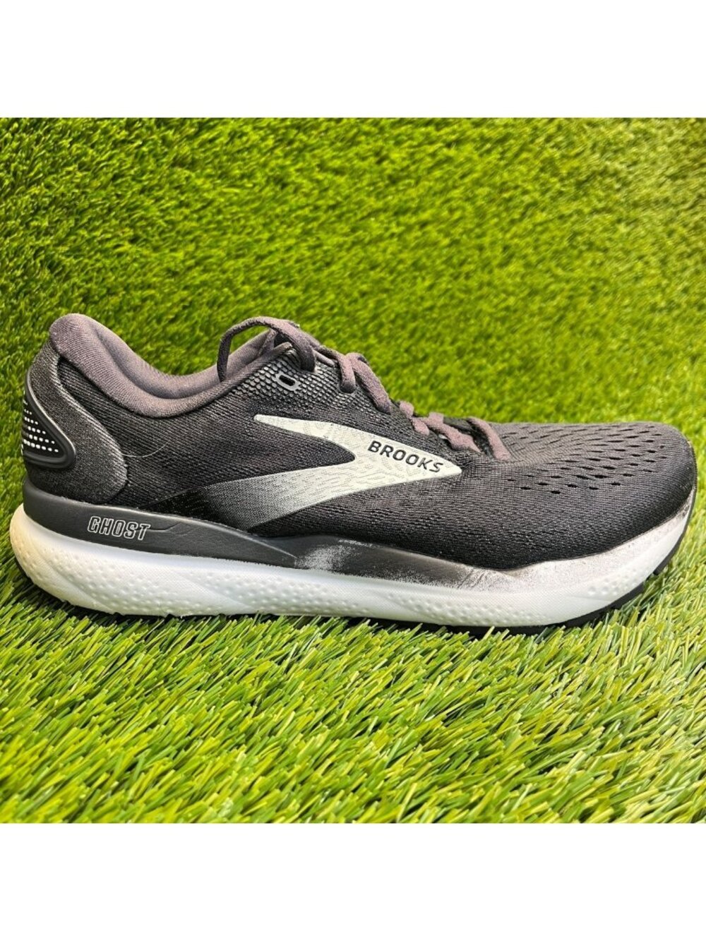 Brooks Ghost 16 Womens Size 9.5 Black White Athletic Running Shoes Sneakers